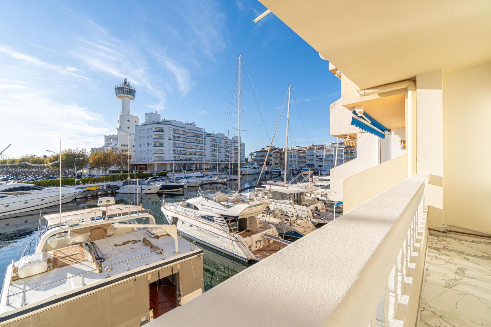 Апартаменты Moderno Apartamento Frente Al Canal Con Terrazas Эмпуриабрава Экстерьер фото